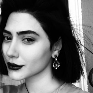 Meet your Posher, Dorsa